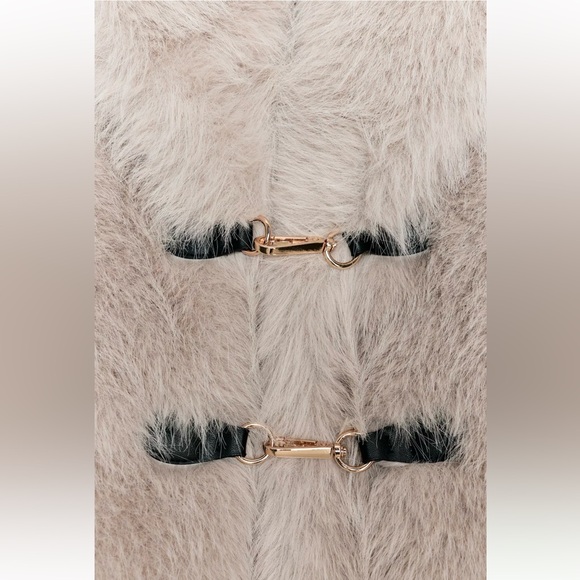 New ZARA Short Faux Fur Toggle Coat - Picture 9 of 9